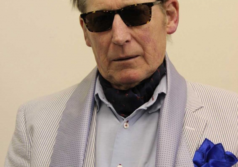 Jefferson Steel lead role A Bunch of Amateurs